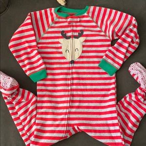 Christmas footed pj’s 5T